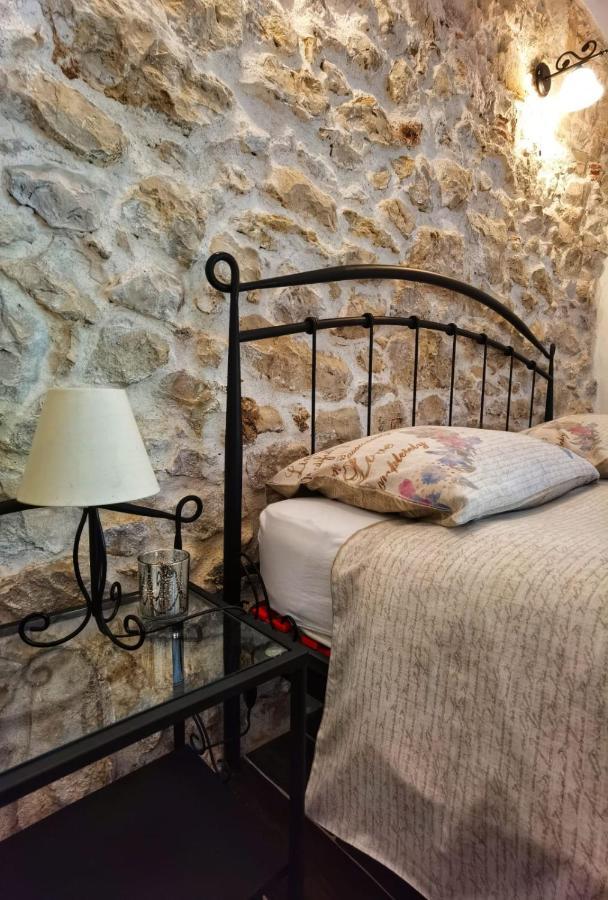 Dvori Dida Mile Sveti Petar (Zadar)