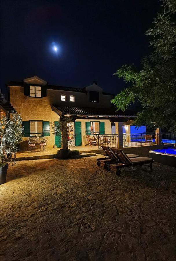 Dvori Dida Mile Villa