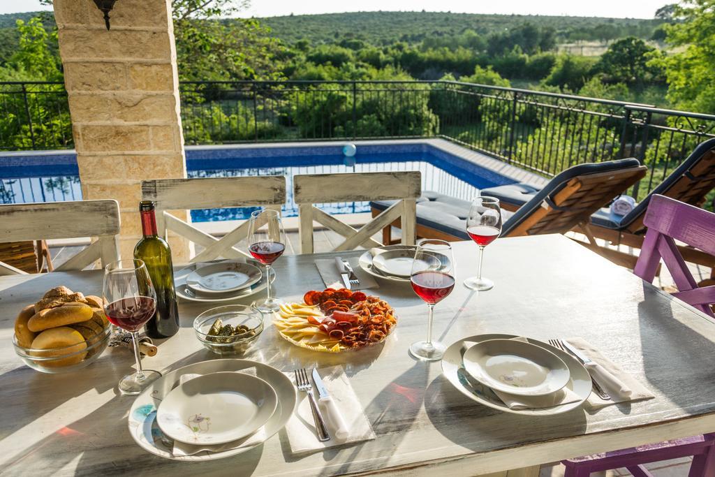 Dvori Dida Mile * Sveti Petar (Zadar)