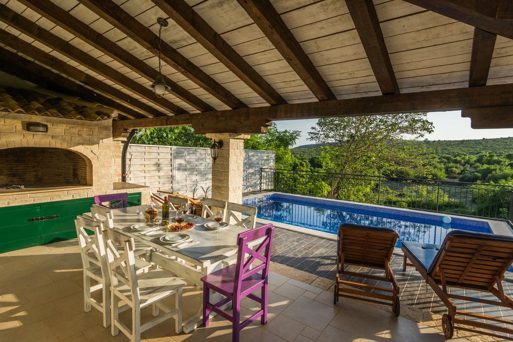 Dvori Dida Mile Villa